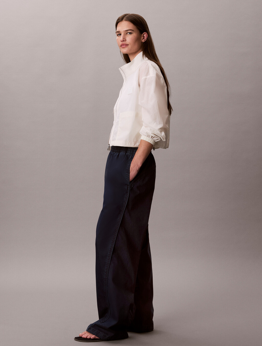 Buy 여성 데님 나일론 패러슈트 팬츠 in color Dark Blue
