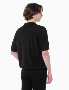 Buy 남성 토널 블로킹 폴로 반팔 티셔츠 in color CK BLACK