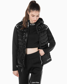 Buy 여성 슬림핏 다운 베스트 in color BLACK