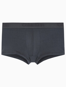 Buy 남성 CK 블랙 3PK 로우 라이즈 트렁크 in color Charcoal / Dark Pink / White