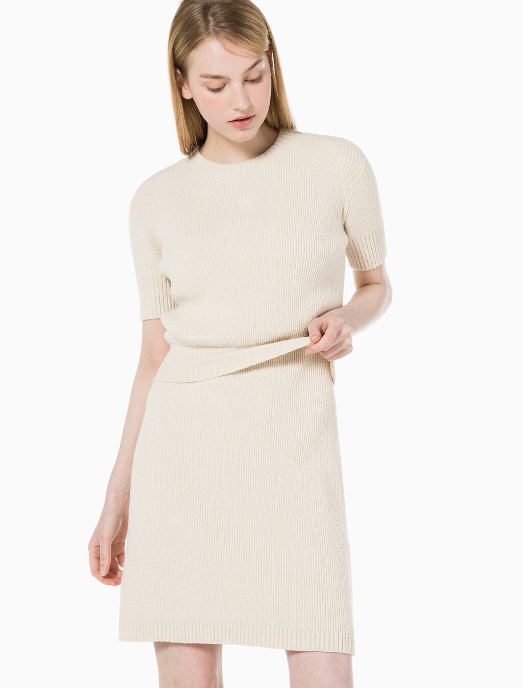 Buy 여성 벌룬 반팔 니트 탑 in color BLUR FLORAL_BLACK