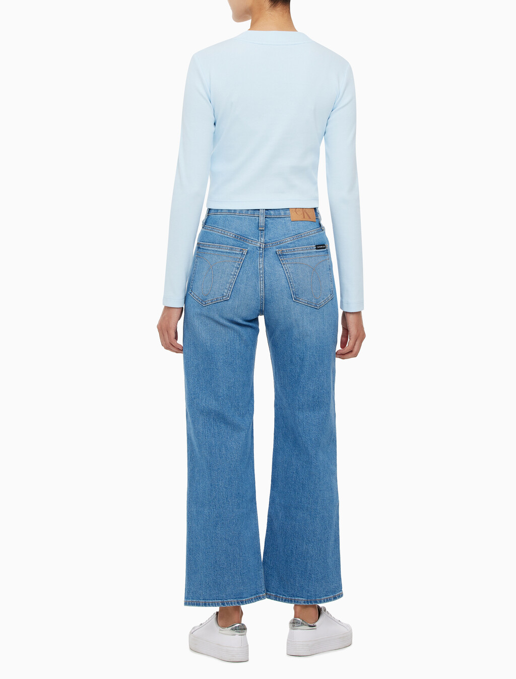 Buy 여성 롱슬리브 모노그램 베이비 티 in color KEEPSAKE BLUE