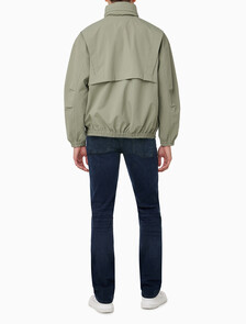 Buy 남성 릴렉스핏 패커블 후드 테크 자켓 in color KHAKI