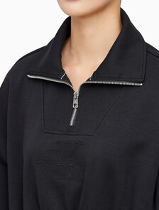 Buy 여성 하프집 엠보스 폴로넥 스웻 in color CK BLACK
