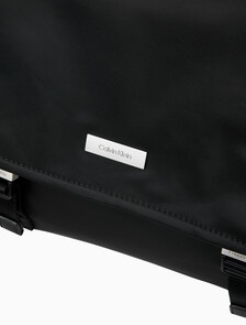 Buy 남성 슬릭 나일론 메신저 라지 in color BLACK