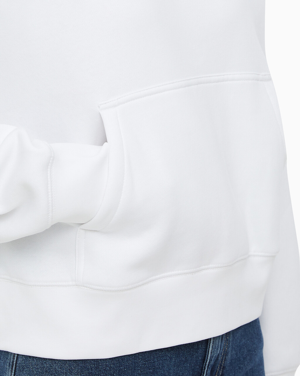 Buy 여성 아카이브 로고 플리스 후디 in color BRILLIANT WHITE