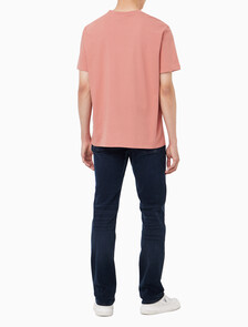 Buy 남성 이지핏 스몰 체인 스티치 로고 반팔 티셔츠 in color SUNSET ROSE