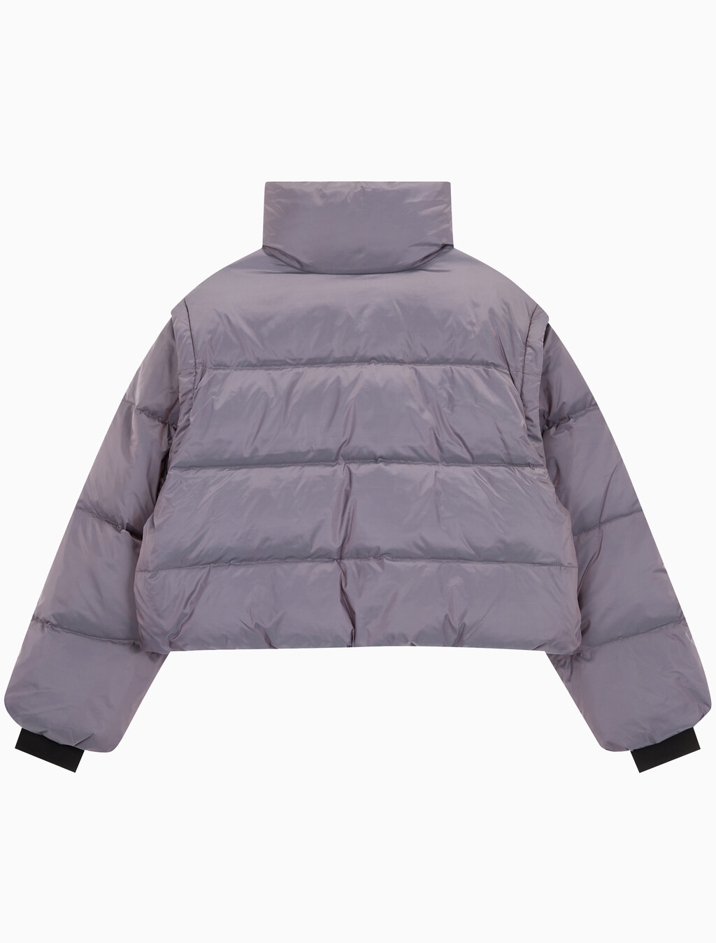 Buy 여성 투톤 글로시 디터쳐블 크롭 다운 in color AMARANTH 