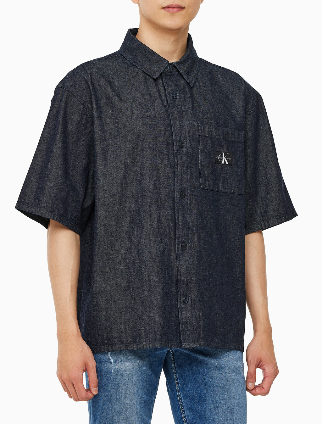 Buy 남성 캠프 반팔 데님 셔츠 in color BLUE BLACK HANGER LOOP