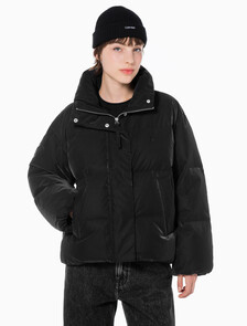 Buy 여성 디터쳐블 후디 다운 푸퍼 in color CK BLACK