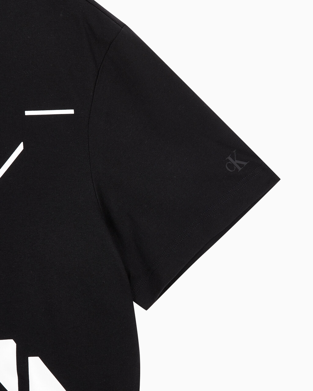 Buy 남성 CK 스캐터 로고 레귤러핏 반팔 티셔츠 in color CK BLACK