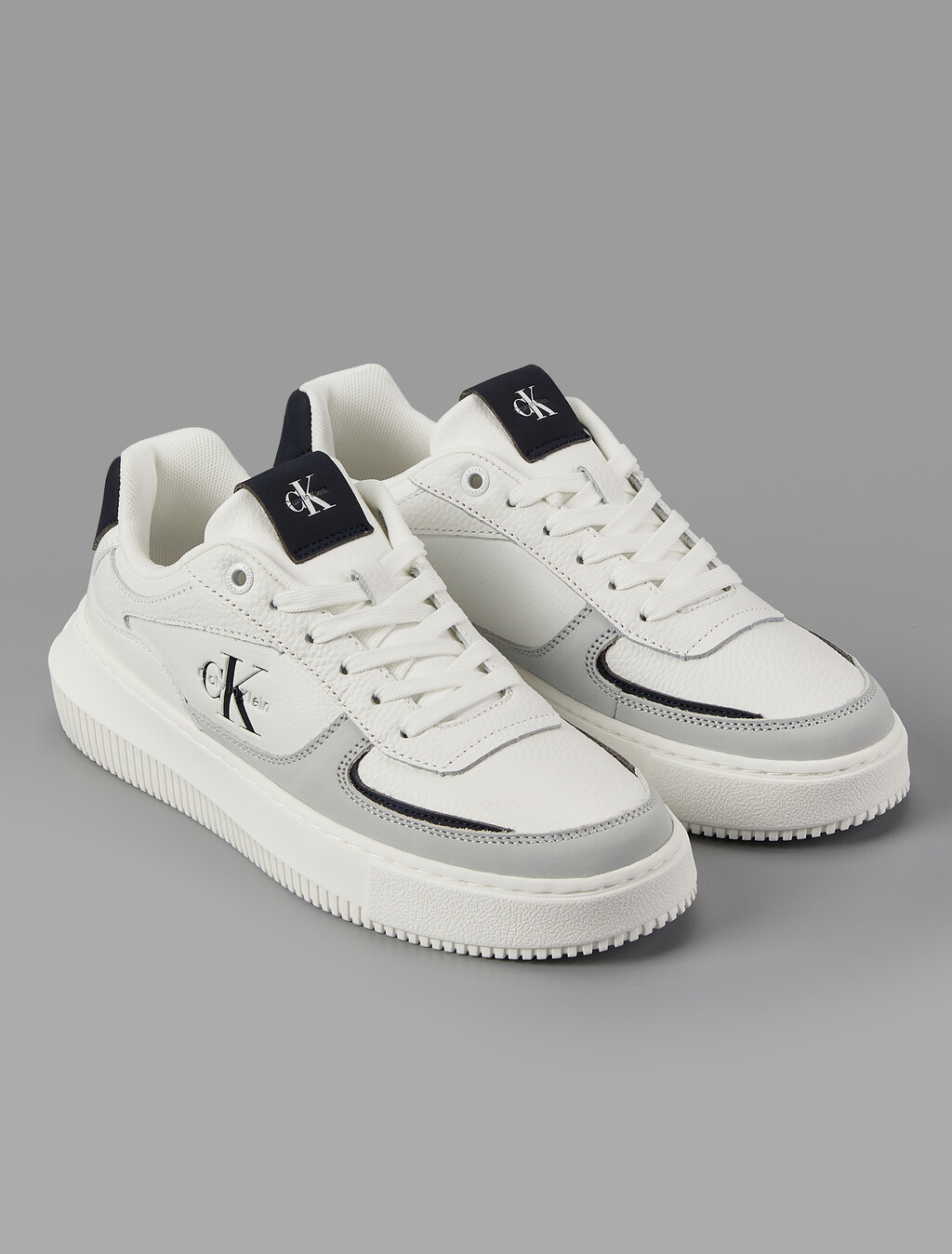 Buy 여성 말모메타 청키 컵솔 레더 in color White