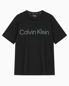 Buy 남성 레귤러 핏 에센셜 볼드 로고 반팔 티셔츠 in color BLACK