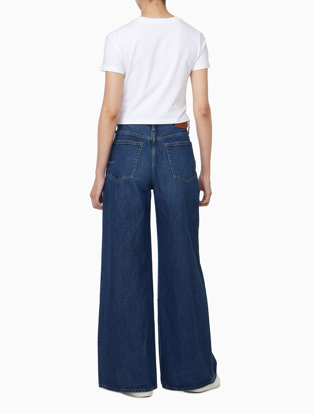 Buy 여성 슈퍼 와이드 레그핏 다크 블루 데님 in color DARK BLUE