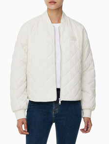 Buy 여성 라이트웨이트 퀼티드 자켓 in color WHITE