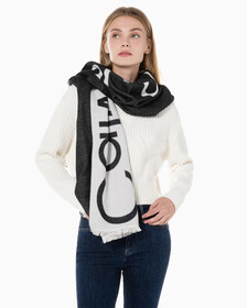 Buy 여성 CKJ 인스티튜셔널 로고 스카프 in color BLACK