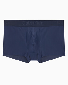 Buy 남성 CK 블랙 마이크로 싱글 로우라이즈 트렁크 in color BLUE SHADOW