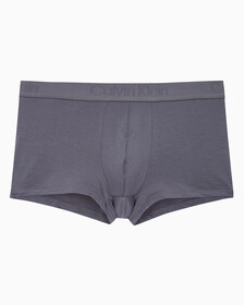 Buy 남성 CK 블랙 로우라이즈 트렁크 3PK in color BEL AIR BLUE, VAPOROUS GREY, RABBIT