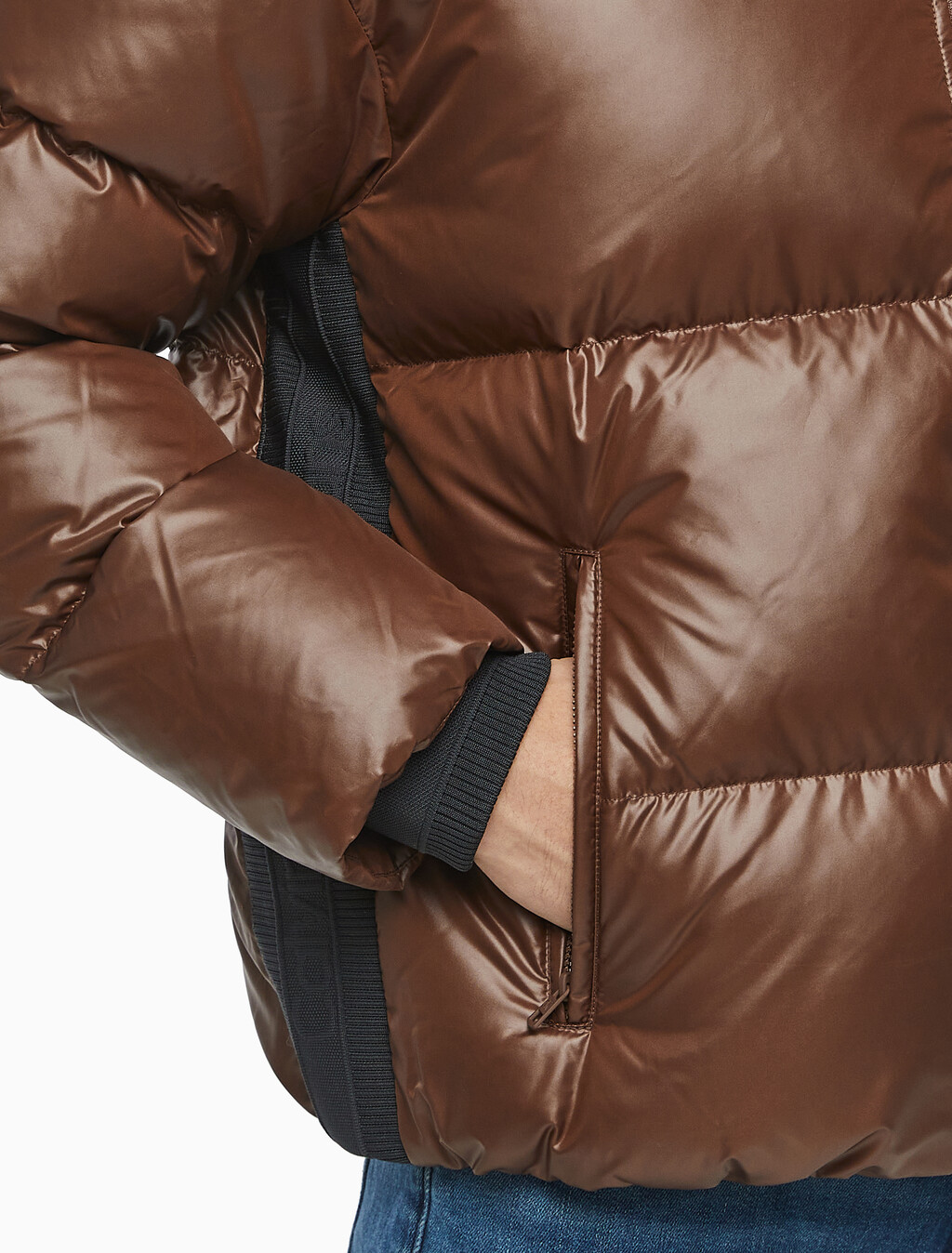 Buy 남녀공용 글로시 숏 푸퍼 in color DARK BROWN