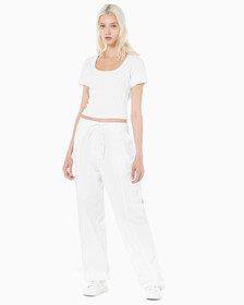 Buy 여성 엠보스 로고 U넥 크롭 반팔 티셔츠 in color BRIGHT WHITE