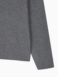 Buy 남성 엠보스드 로고 크루넥 스웨터 in color MEDIUM GREY HEATHER