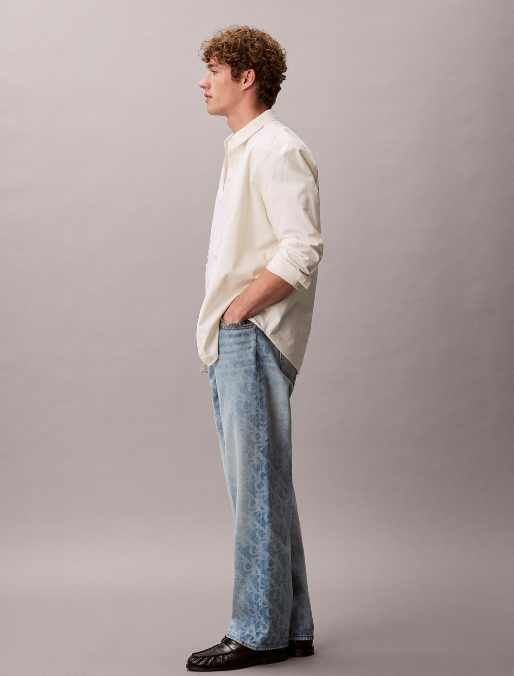 Buy 90S 스트레이트 진 in color Light Blue