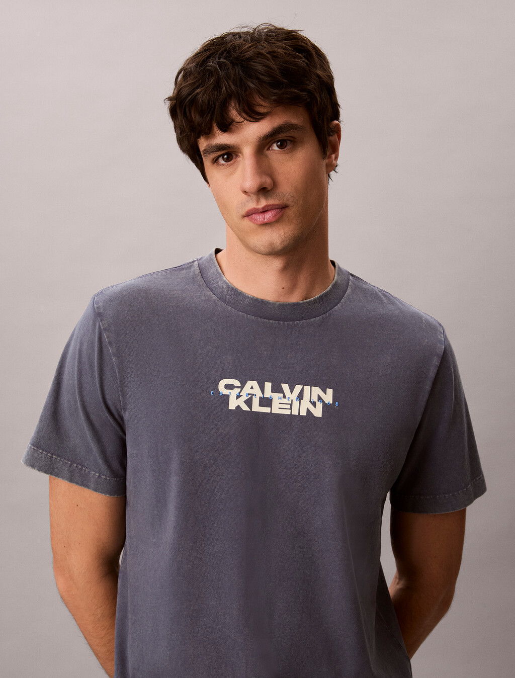 Buy 워시드 스파인 그래픽 티 in color Blue