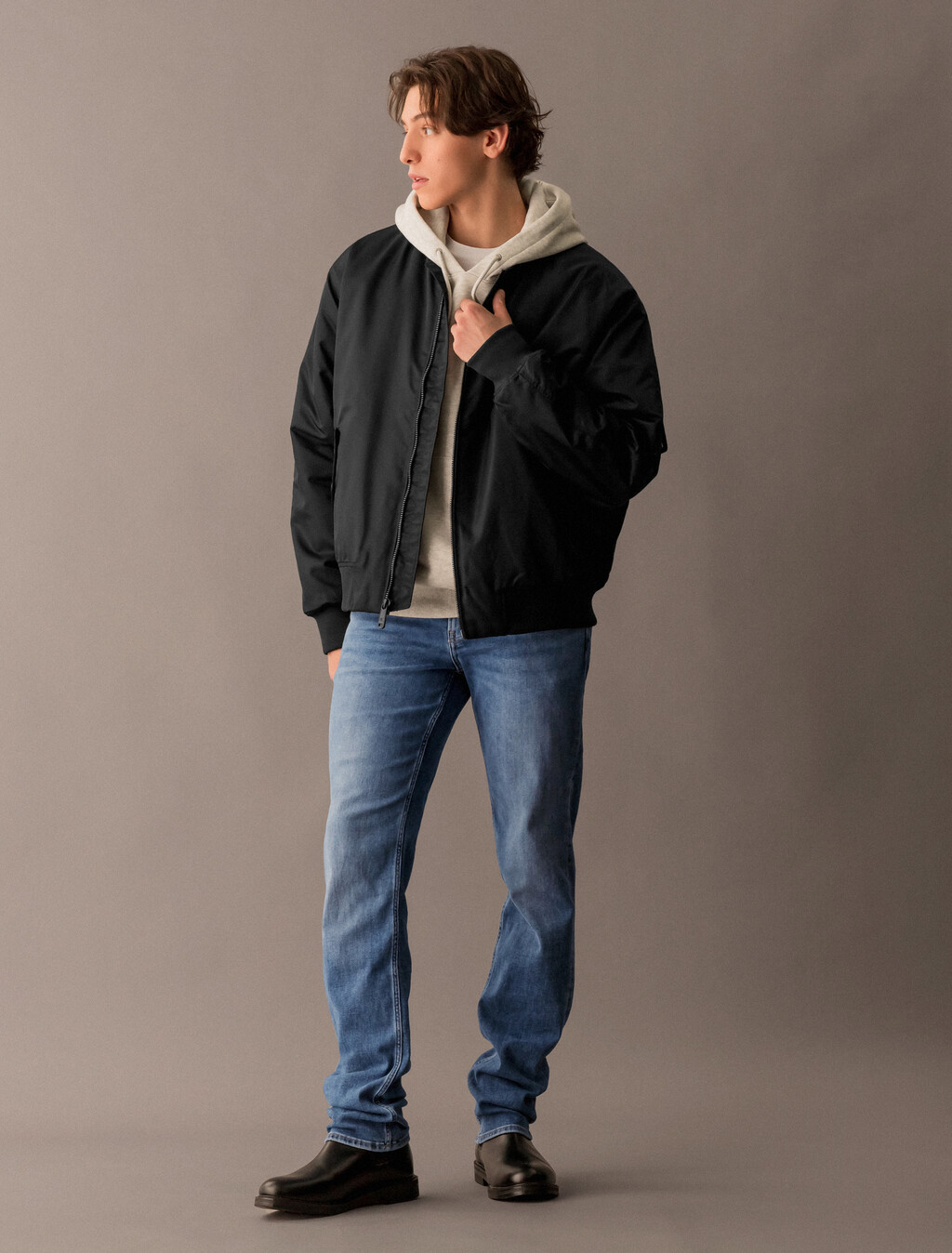 Buy 남성 바디핏 미드블루 이탈리안 데님 in color MID BLUE BACK EMBRO