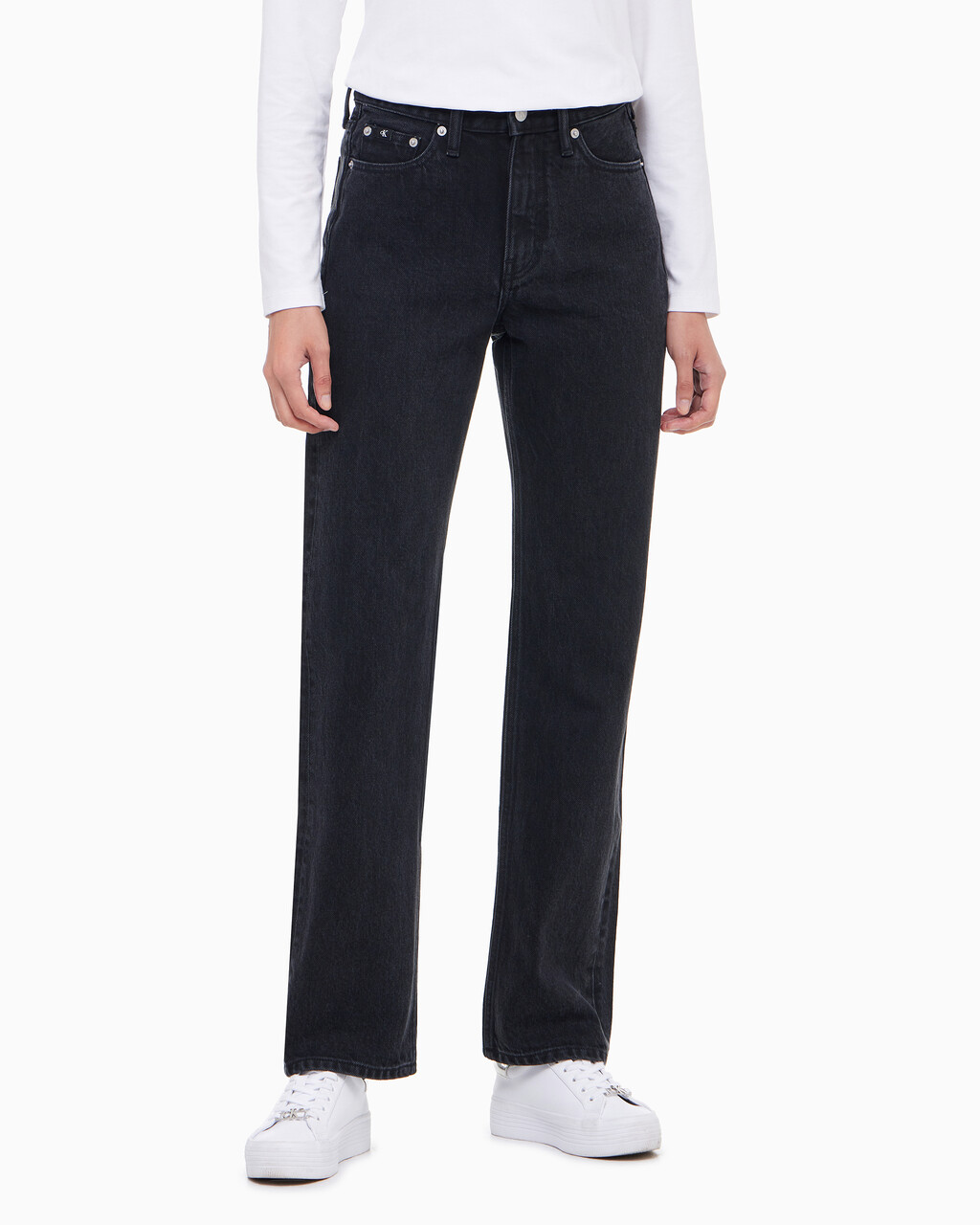 Buy 여성 하이라이즈 스트레이트핏 워시드 블랙 서스테이너블 데님 in color WASHED BLACK LOGO LACE