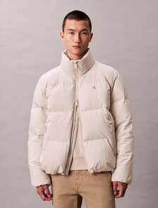 Buy 남성 릴랙스드 숏 다운 푸퍼 in color CHALK