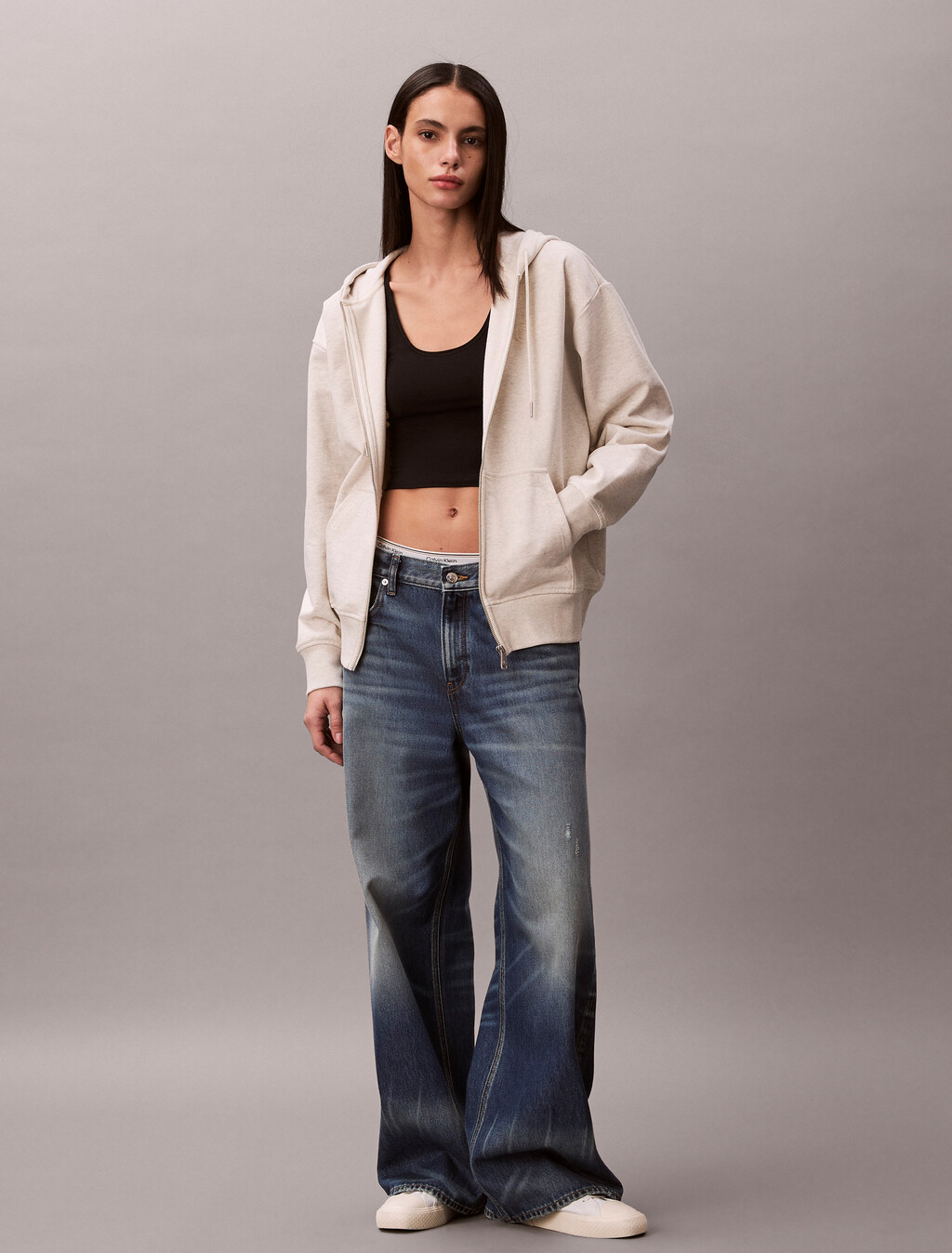 Buy 여성 엠보 모노로고 집업 후디 스웻셔츠 in color VANILLA HEATHER