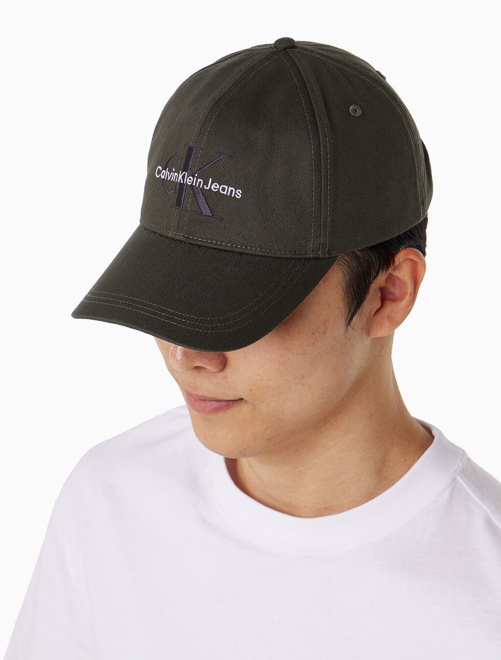 Buy 남녀공용 CKJ 모노그램 엠브로이더리 볼캡 in color CHARCOAL