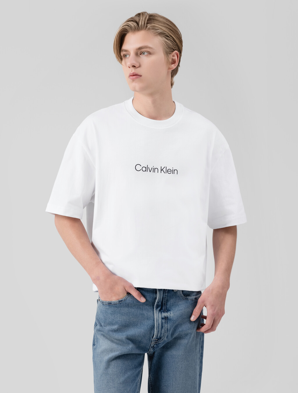Buy 남성 릴렉스핏 헤비 코튼 크루넥 반팔 티셔츠  in color BRILLIANT WHITE