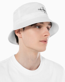 Buy 남녀공용 CKJ 모노그램 엠브로이더리 버킷햇 in color BRIGHT WHITE