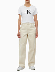 Buy 여성 테이퍼드핏 린스 데님 in color CREAM