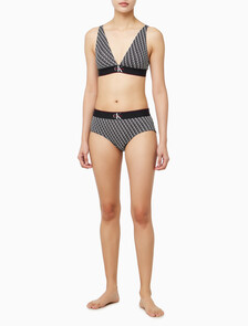 Buy 여성 CK 그래픽 AF 힙스터 in color Black Print