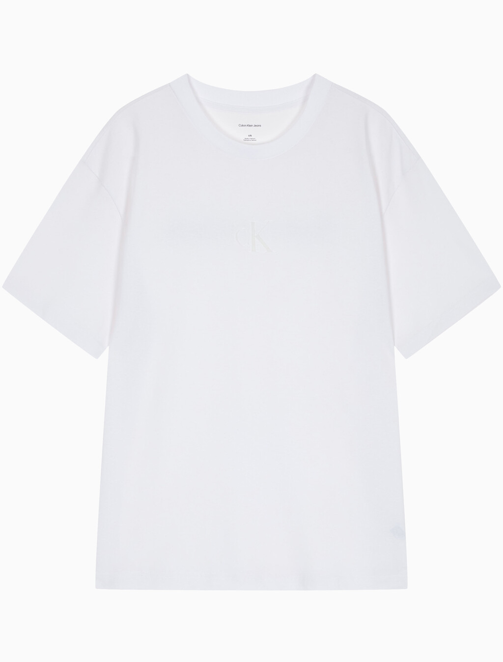 Buy 남성 릴렉스핏 CK 리퀴드 모노그램 로고 반팔 티셔츠 in color BRILLIANT WHITE