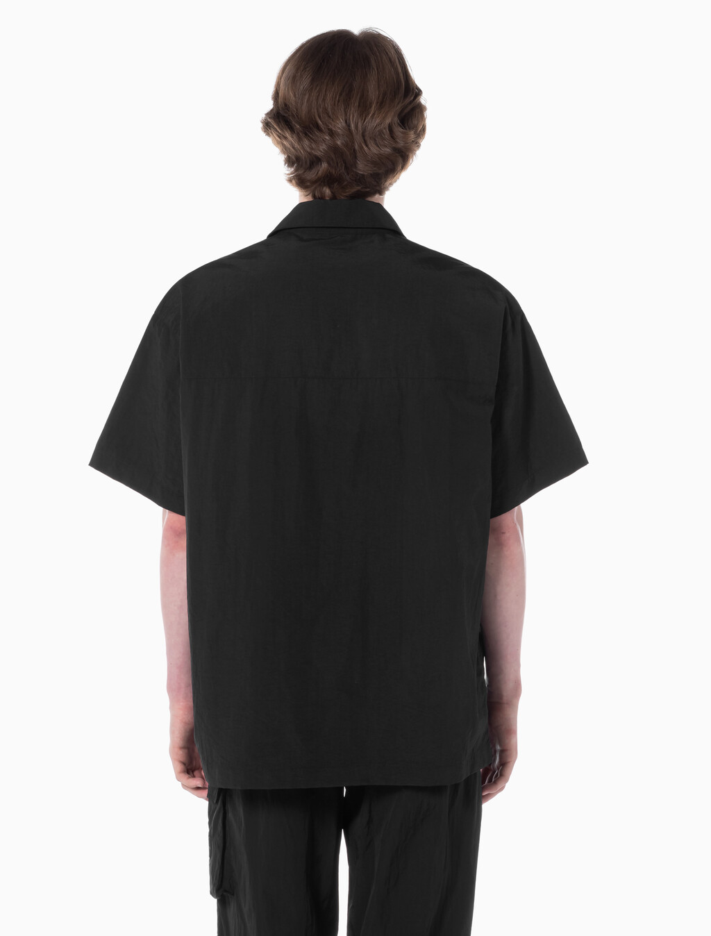 Buy 남성 릴렉스핏 반팔 셔츠 in color CK BLACK