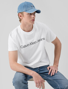 Buy 남성 레귤러핏 인스티튜셔널 로고 스트레치 반팔 티셔츠  in color BRIGHT WHITE