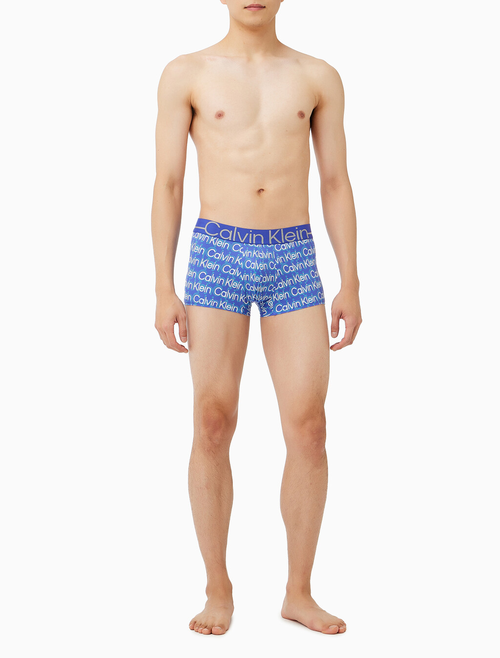 Buy 남성 뉴 사인 로고 로우 라이즈 트렁크 in color Blue Print