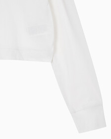 Buy 여성 에센셜 크롭 긴팔 티셔츠 in color WHITE