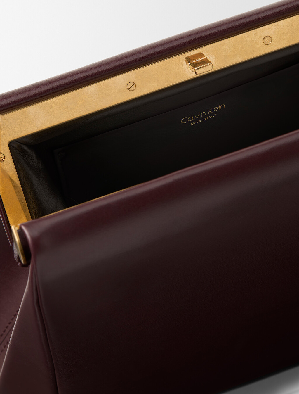 Buy TINA FRAME BAG in color Currant