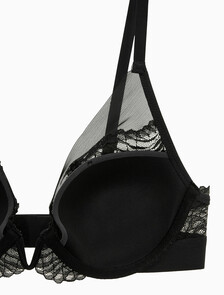 Buy 여성 CK 블랙 지오 레이스 AF 플런지 브라 in color BLACK