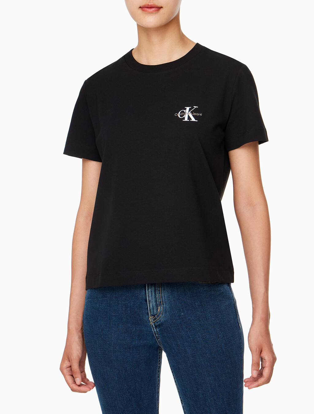 Buy 여성 스몰 모노그램 모던 스트레이트핏 반팔 티셔츠 in color CK BLACK