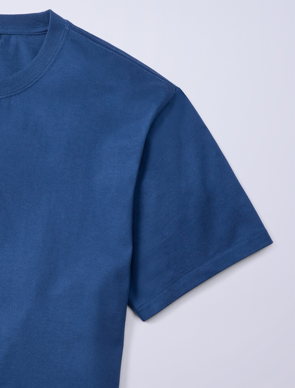 Buy Jung Kook for Calvin Klein 남성 릴렉스 핏 모노그램 로고 반팔 티셔츠 in color Dark Blue