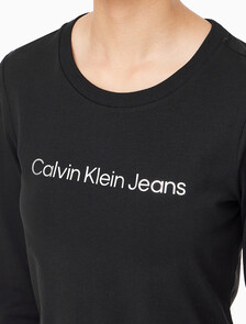 Buy 여성 인스티튜셔널 로고 스트레이트핏 긴팔 티셔츠 in color CK BLACK
