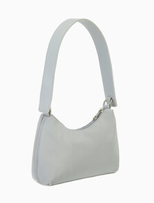Buy 여성 CKJ 슬릭 숄더 백 in color MIRAGE GRAY