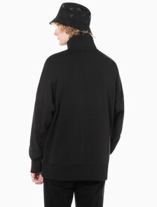 Buy 남성 인스티튜셔널 엠보스드 하프집업 스웻셔츠 in color CK BLACK