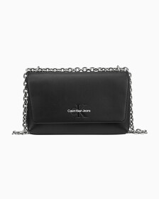 Buy 여성 CKJ 스컬티드 체인 크로스백 in color BLACK