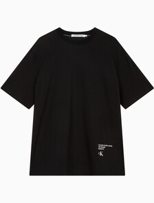 Buy 남성 릴렉스핏 모던 메탈 로고 반팔 티셔츠 in color CK BLACK